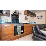 Dreaminstyle The Gatehaus