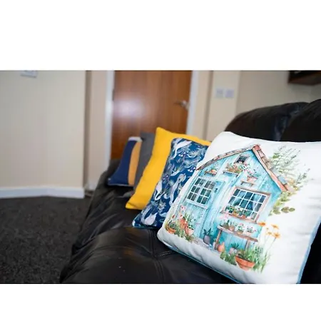 Dreaminstyle The Gatehaus * Bradford (West Yorkshire)